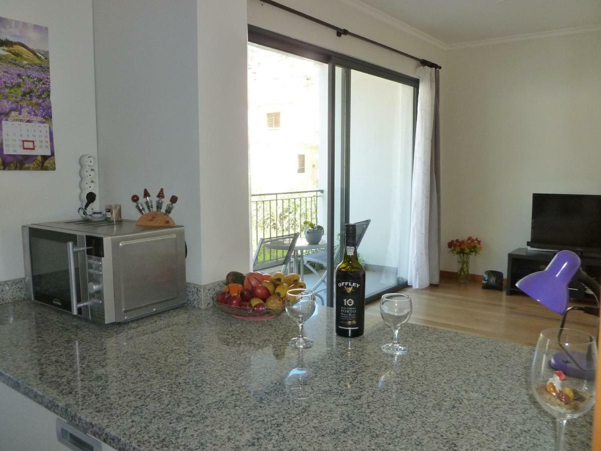 Apartment Machico Near The Beach Exteriör bild